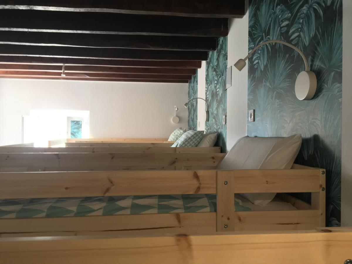 Хостел Cocos Surfhouse San Juan De La Arena Екстер'єр фото